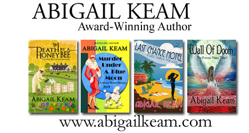 Book Review: Murder Under A Mystic Moon  (A Mona Moon Mystery Book 14)  by Abigail Keam @AbigailKeam